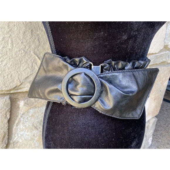 unbranded Accessories - Vintage Womens Stretch‎ Black Faux Leather Belt S M